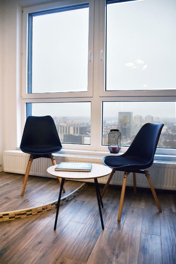 Apartments Aura Sky By Noclegi Renters Varsó Kültér fotó
