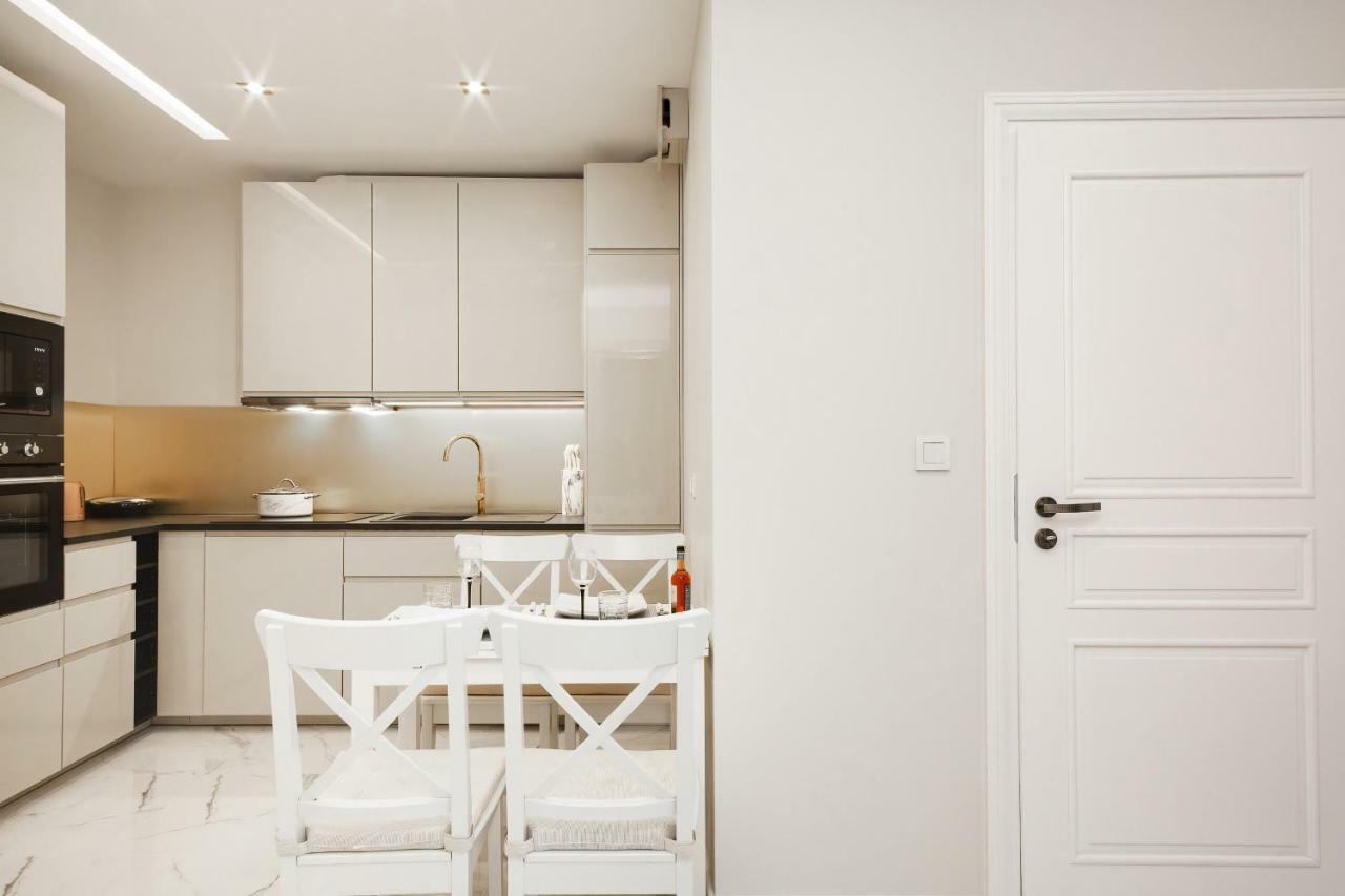 Apartments Aura Sky By Noclegi Renters Varsó Kültér fotó